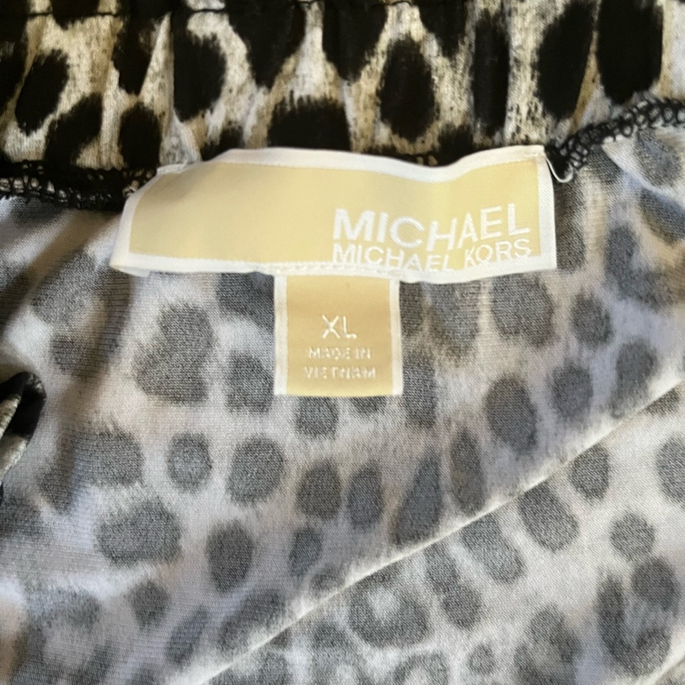 Women’s Michael Michael Kors blouse size XL